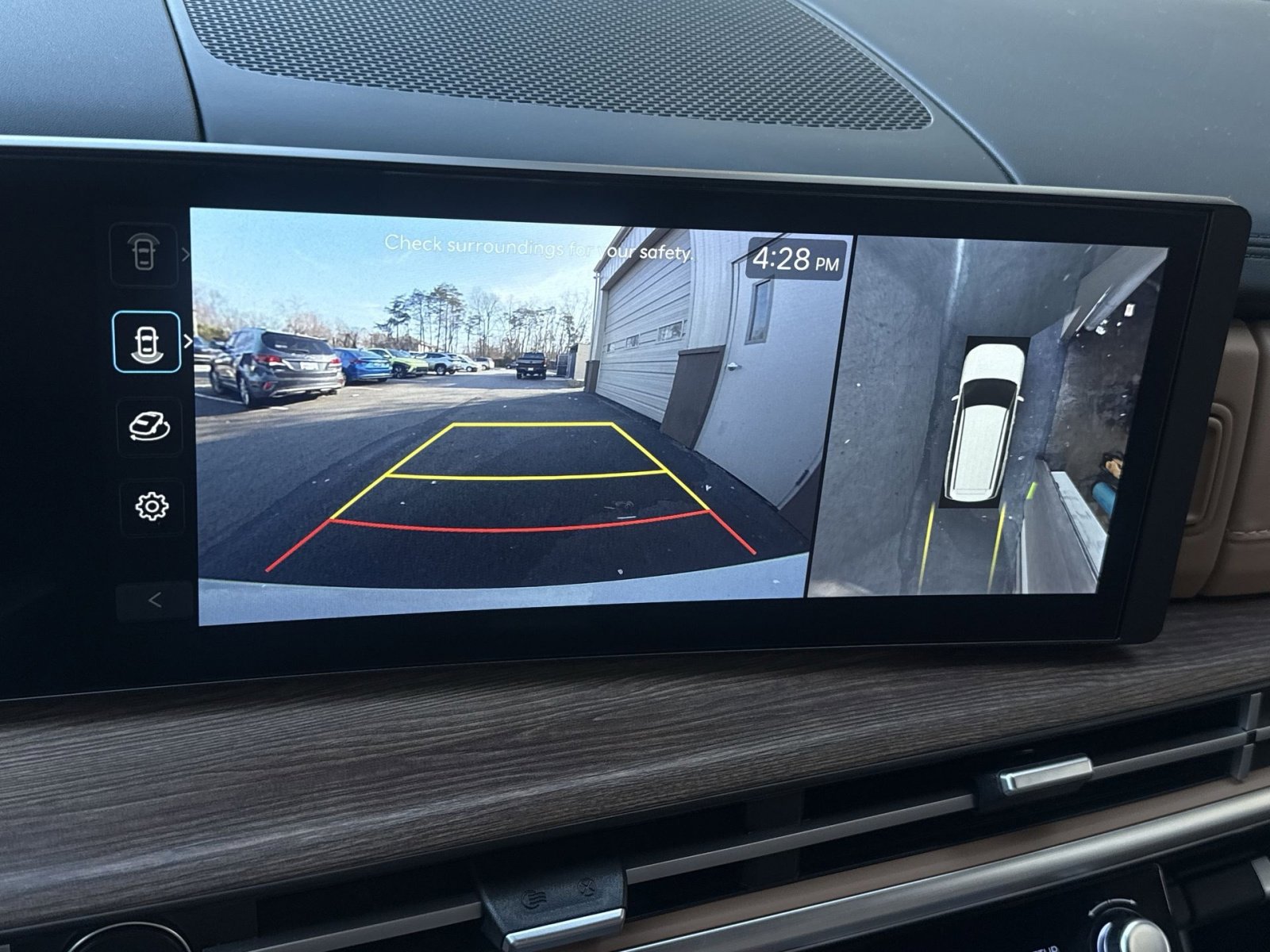 Used 2024 Hyundai Santa Fe Limited image 19