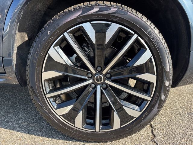 Used 2025 Volvo XC90 B6 Plus image 10