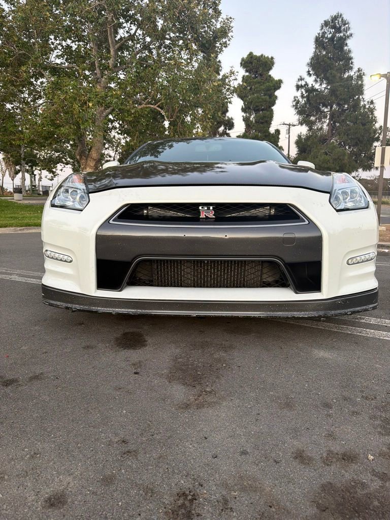Used 2013 Nissan GT-R Black Edition AWD/4WD image 15
