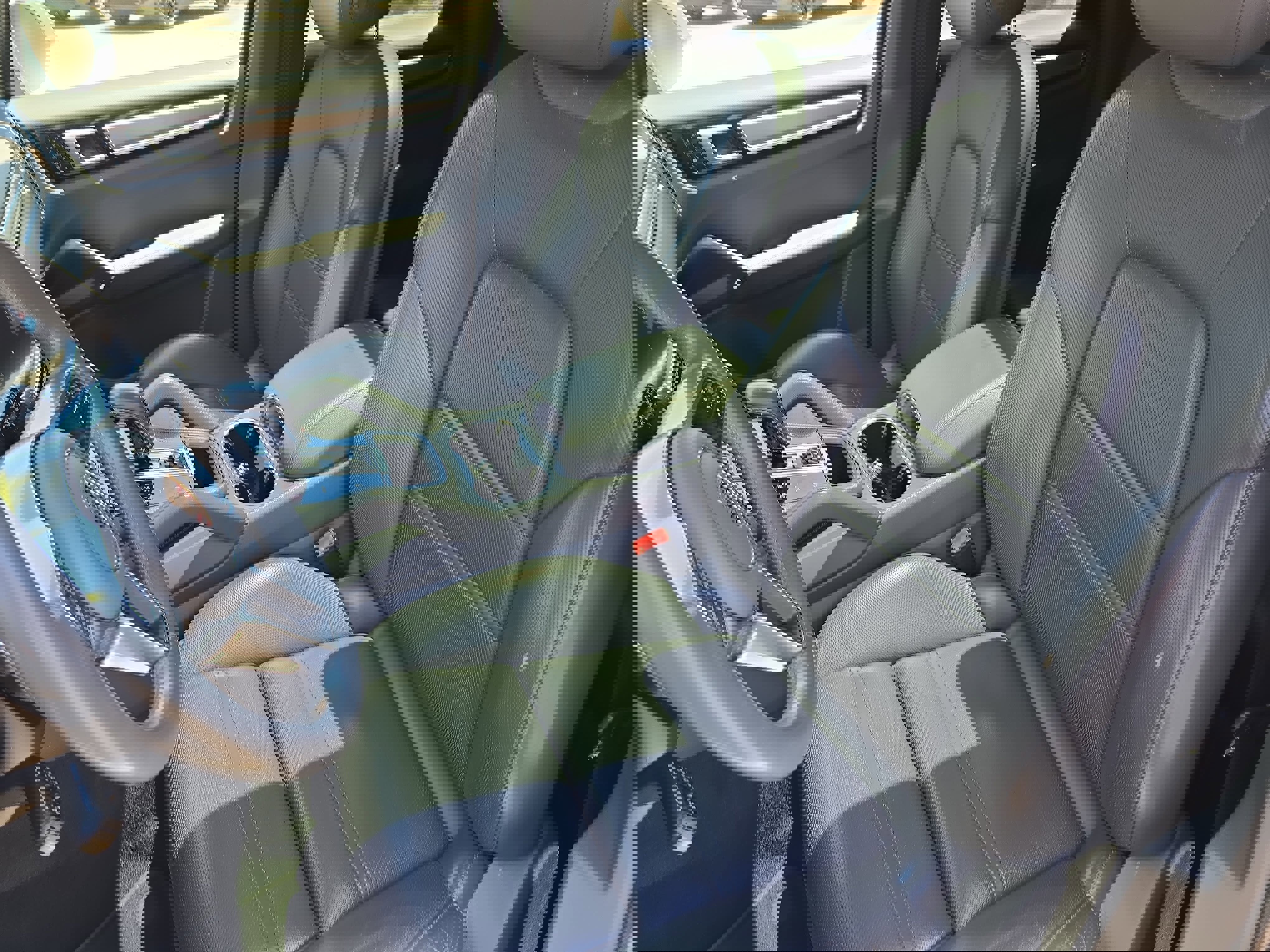 Used 2020 Porsche Cayenne AWD/4WD image 15