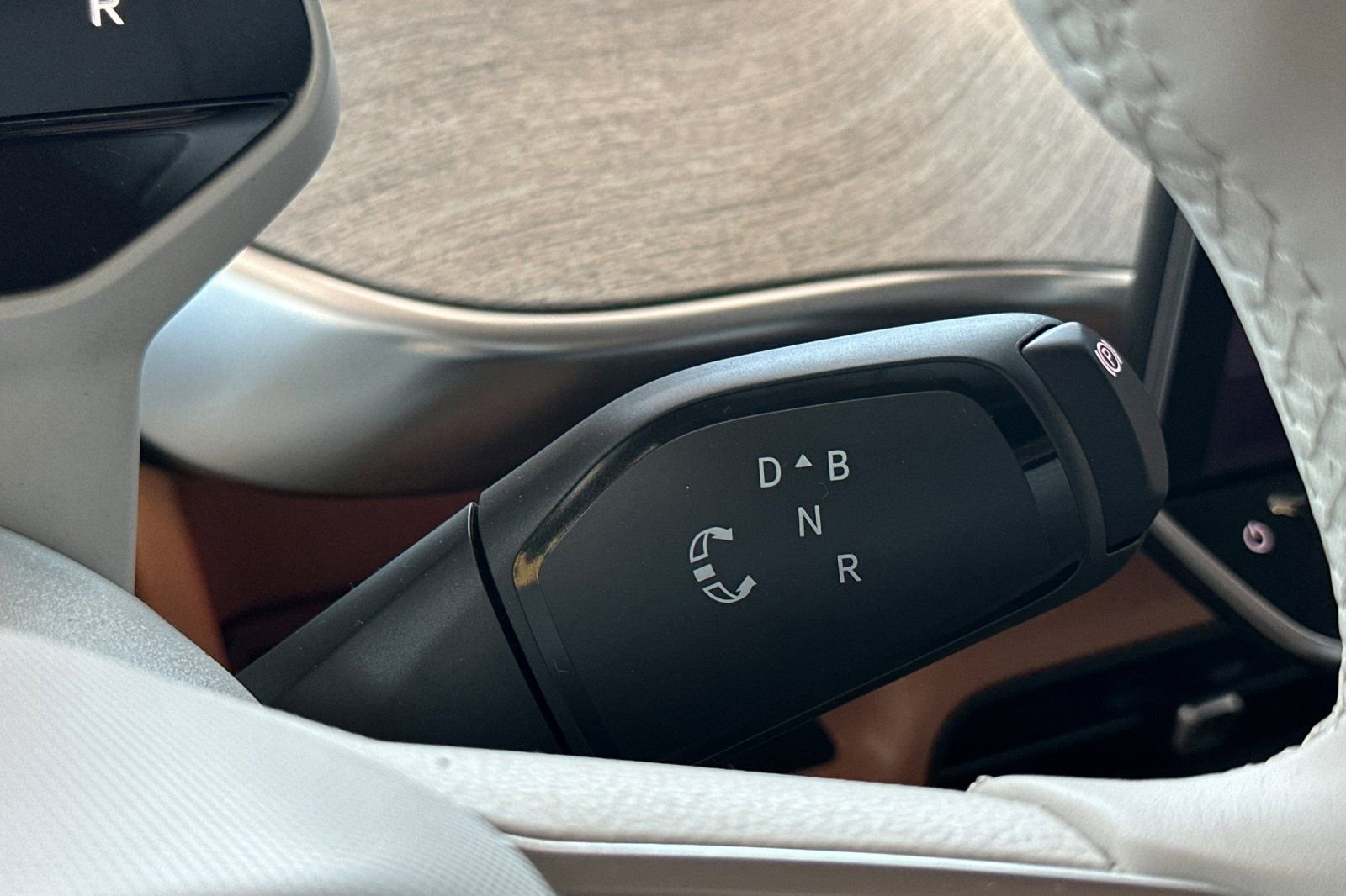 New 2025 Volkswagen ID. Buzz 1st Edition image 21