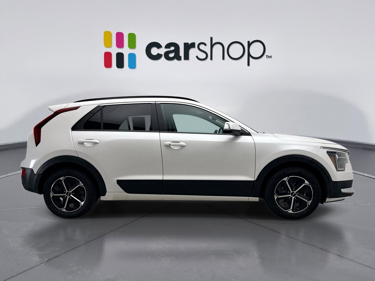 Used 2023 Kia Niro EX FWD image 6