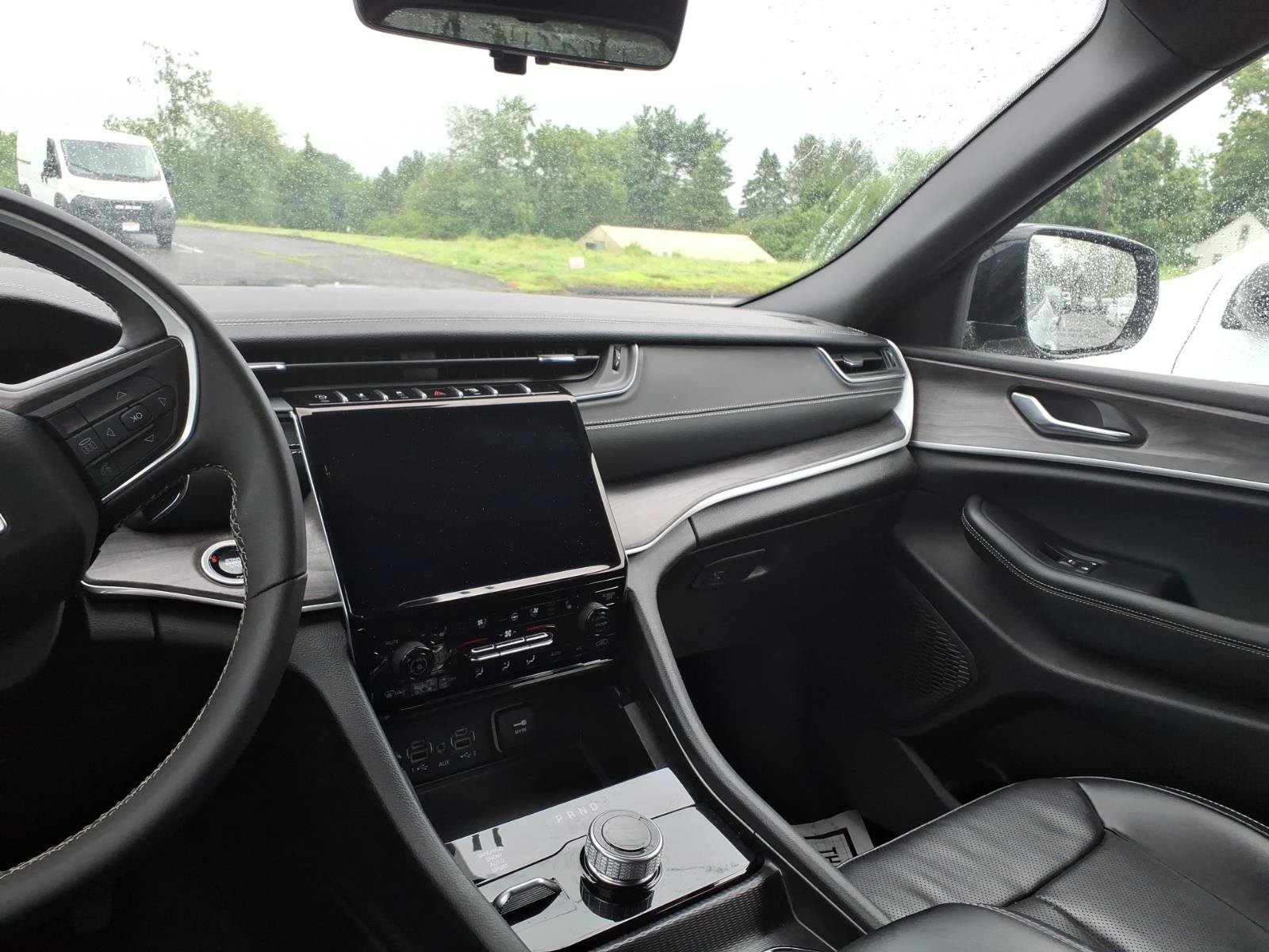 Used 2024 Jeep Grand Cherokee L Limited w/ Luxury Tech Group II AWD/4WD image 19
