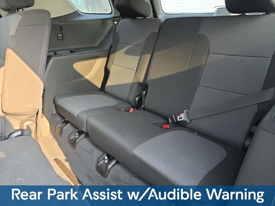 Used 2019 Chevrolet Traverse LT FWD image 12