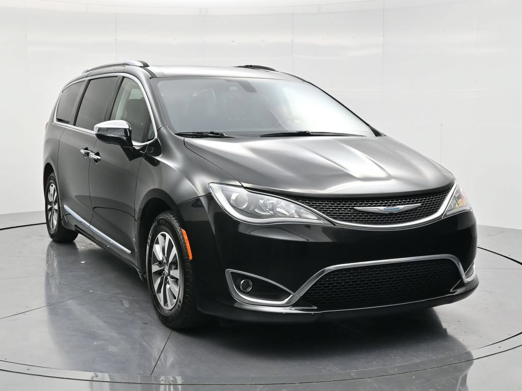 Used 2020 Chrysler Pacifica Limited FWD image 3