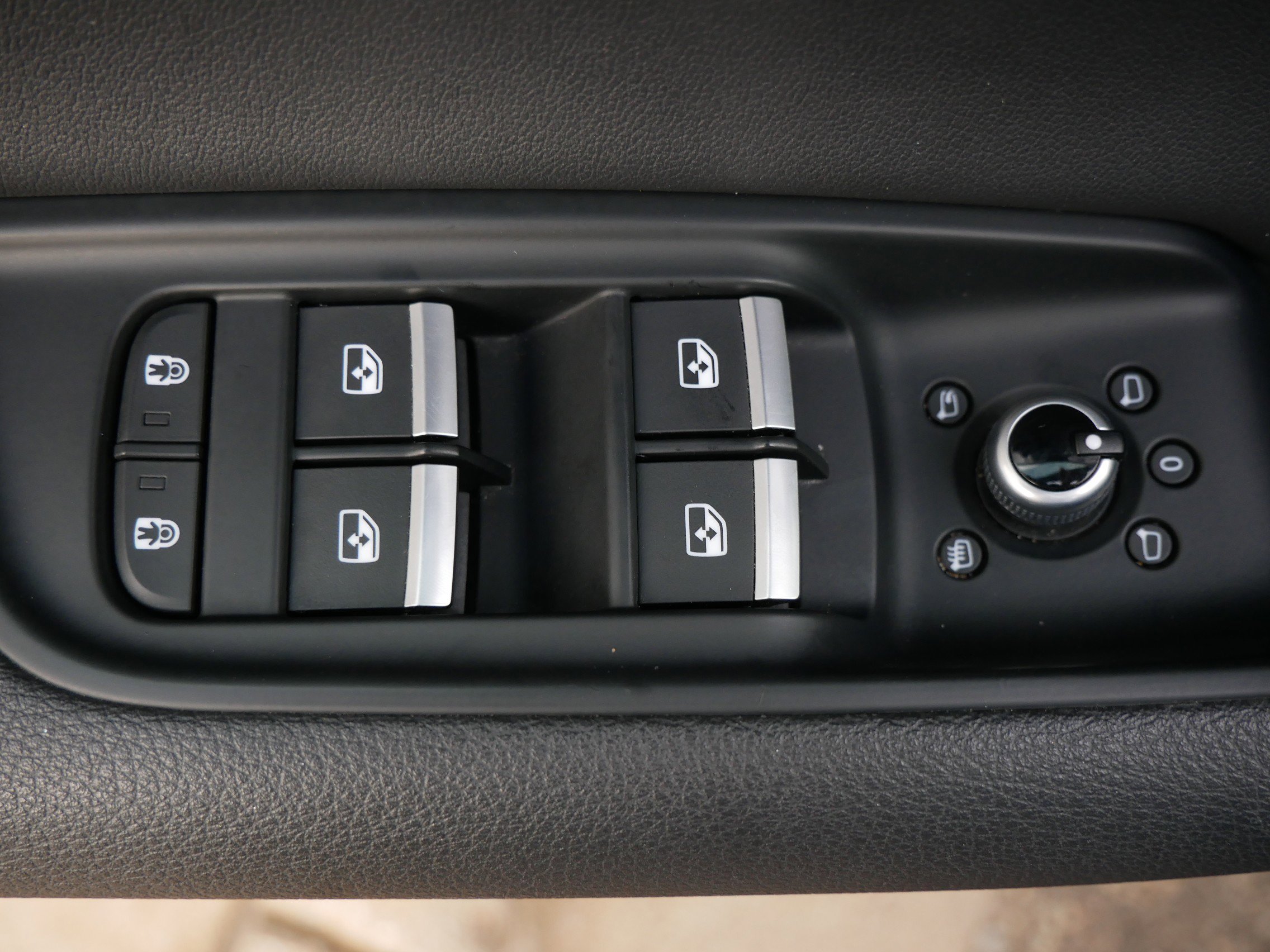 Used 2022 Audi Q7 Premium Plus image 11