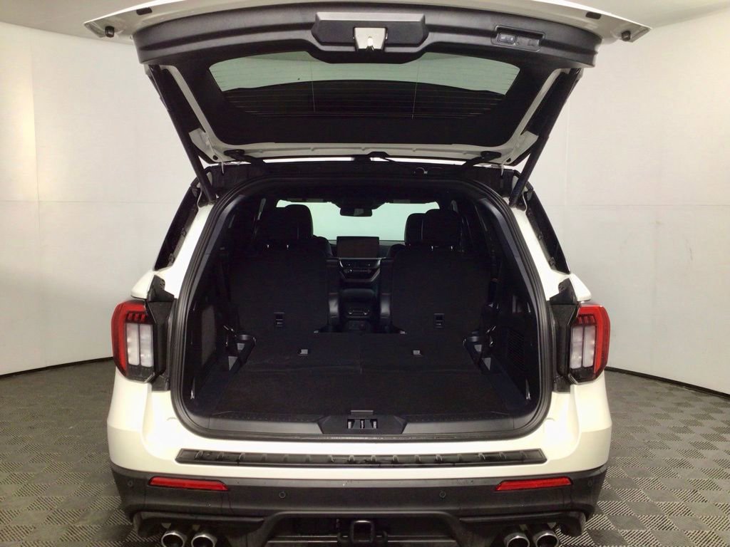 New 2026 Ford Explorer ST image 12