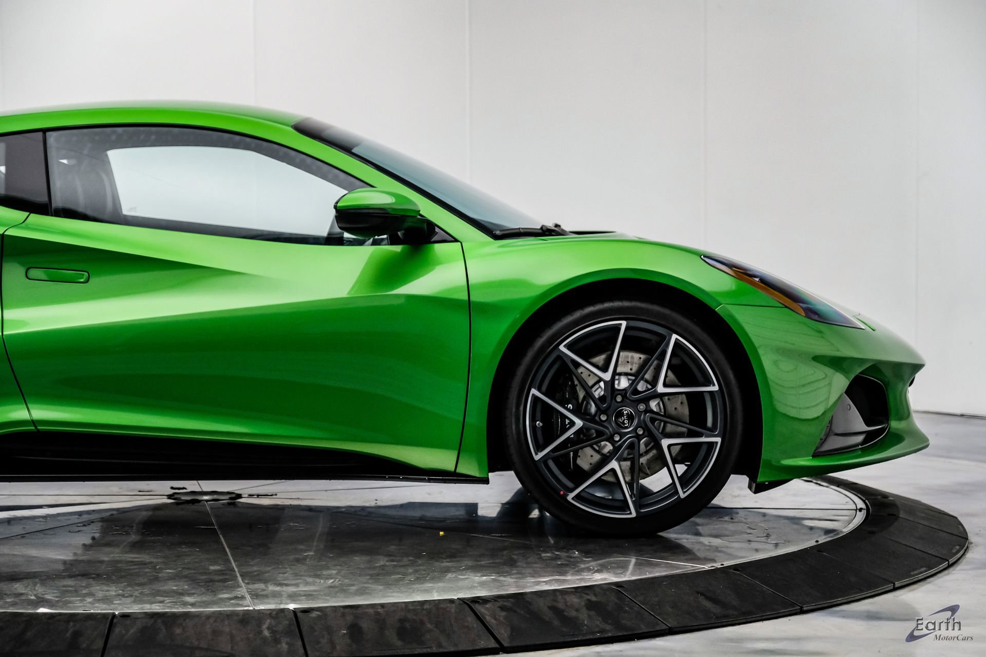 New 2026 Lotus Emira V6 SE RWD image 32
