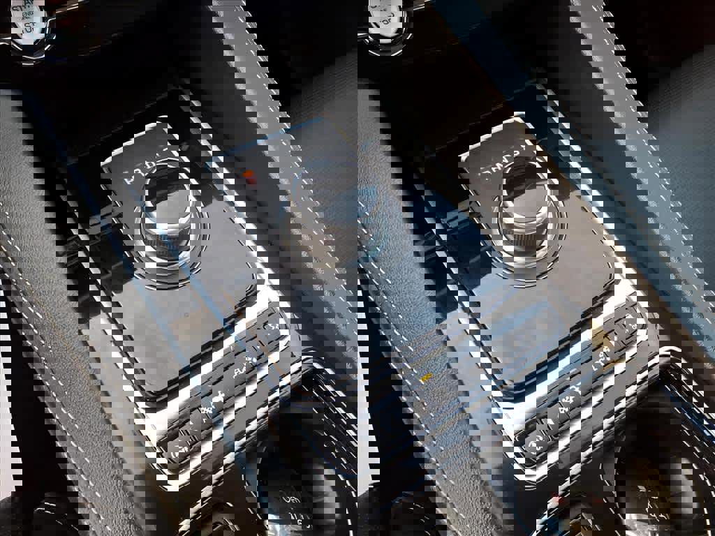 Used 2020 Jaguar F-PACE Checkered Flag image 21