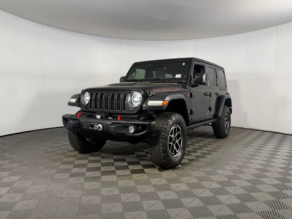 Used 2024 Jeep Wrangler Unlimited Rubicon w/ Capability Package image 3