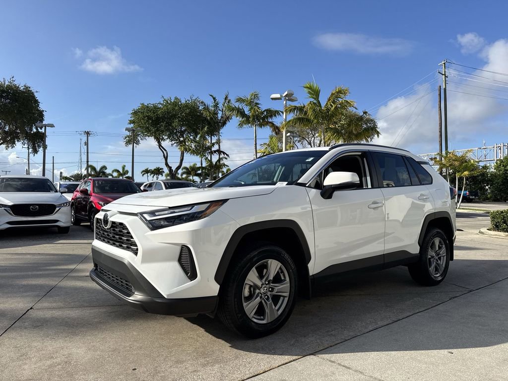 Used 2024 Toyota RAV4 XLE w/ Convenience Package image 28