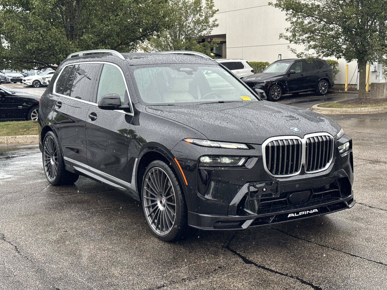 Certified 2025 BMW ALPINA XB7 AWD/4WD image 3