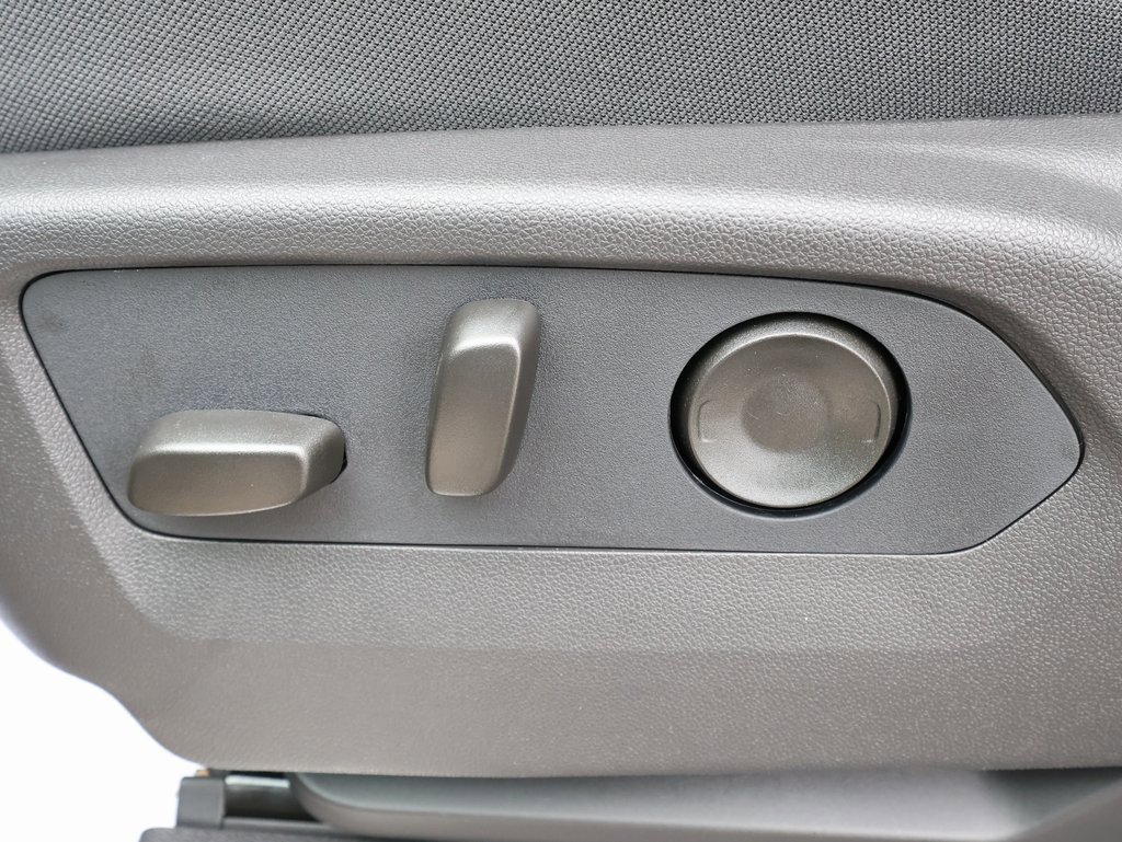 New 2026 GMC Sierra 1500 Elevation w/ LPO, Elevation Black Package image 15