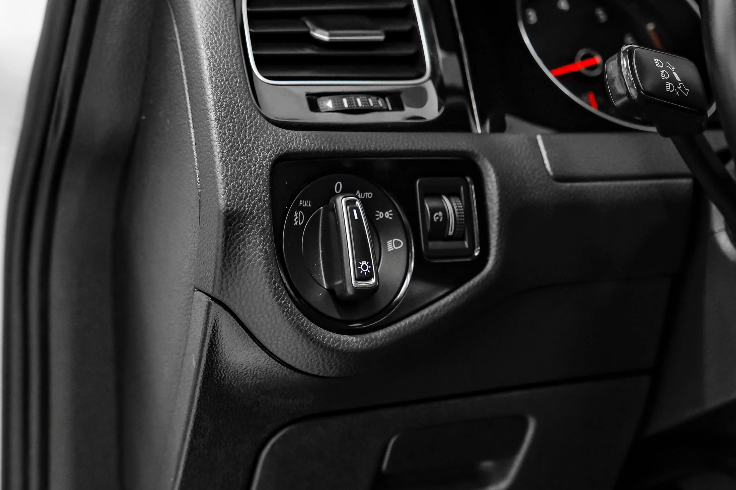 Used 2019 Volkswagen GTI Rabbit Edition FWD image 30