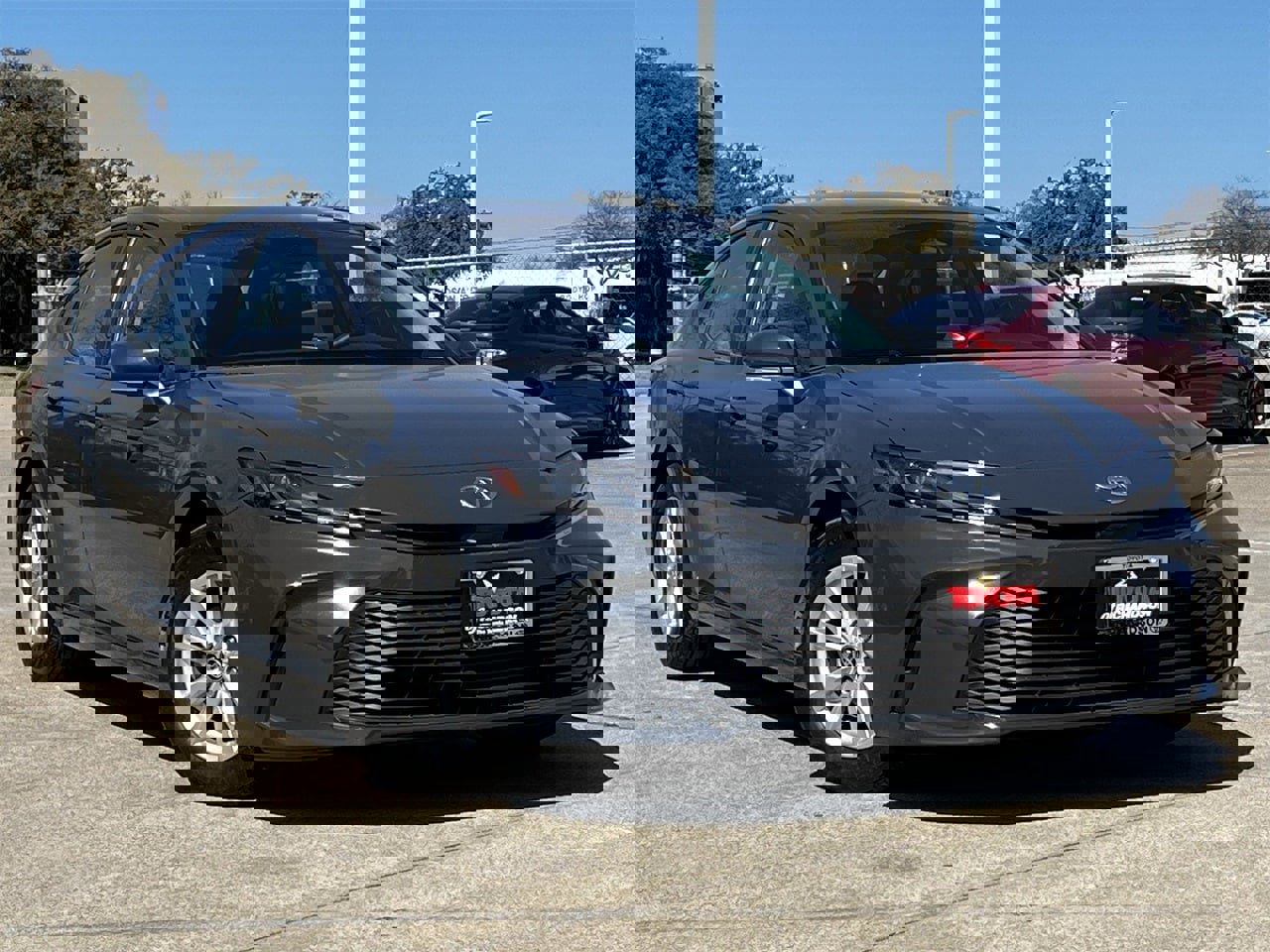 Used 2025 Toyota Camry LE image 2