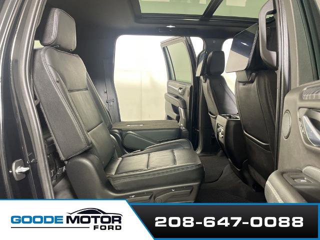 Used 2023 GMC Yukon XL Denali w/ Denali Reserve Package image 23