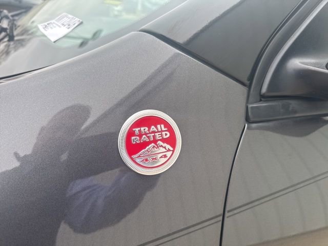 Used 2015 Jeep Cherokee Trailhawk w/ Leather Interior Group image 5