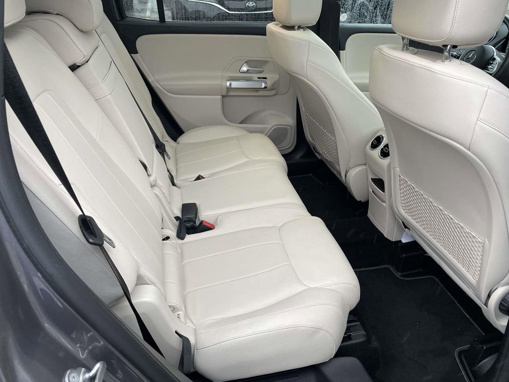 Used 2022 Mercedes-Benz GLB 250 image 44
