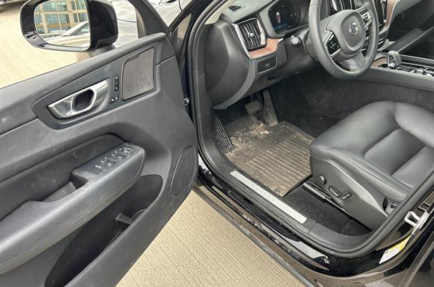 Used 2024 Volvo XC60 B5 Plus w/ Climate Package AWD/4WD image 8