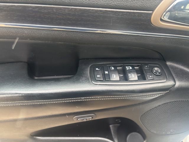 Used 2014 Jeep Grand Cherokee Limited w/ Trailer Tow Group IV image 19