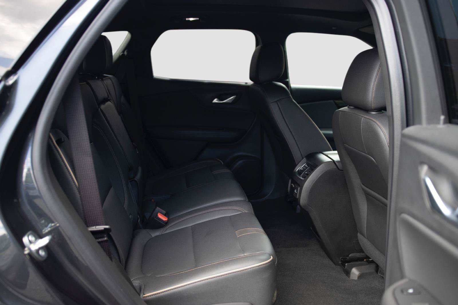 Used 2022 Chevrolet Blazer Premier w/ Enhanced Convenience Package AWD/4WD image 16