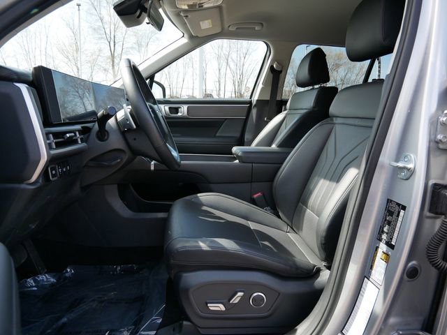 Used 2025 Hyundai Santa Fe SEL FWD image 15