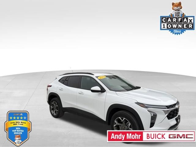 Used 2025 Chevrolet Trax LT w/ LT Convenience Package image 1