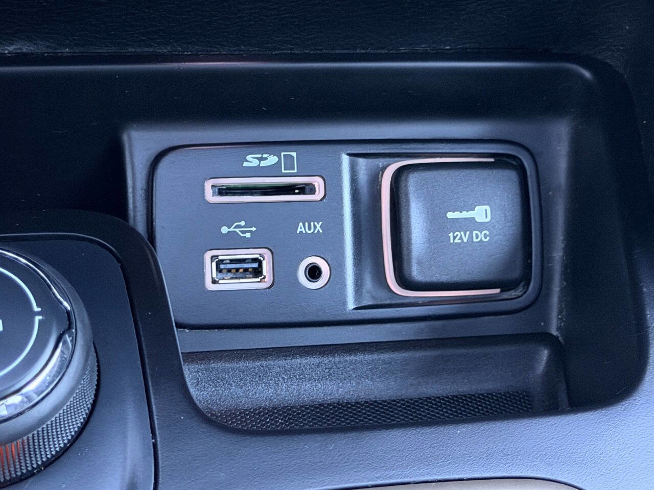 Used 2015 Jeep Cherokee Limited w/ Luxury Group image 51