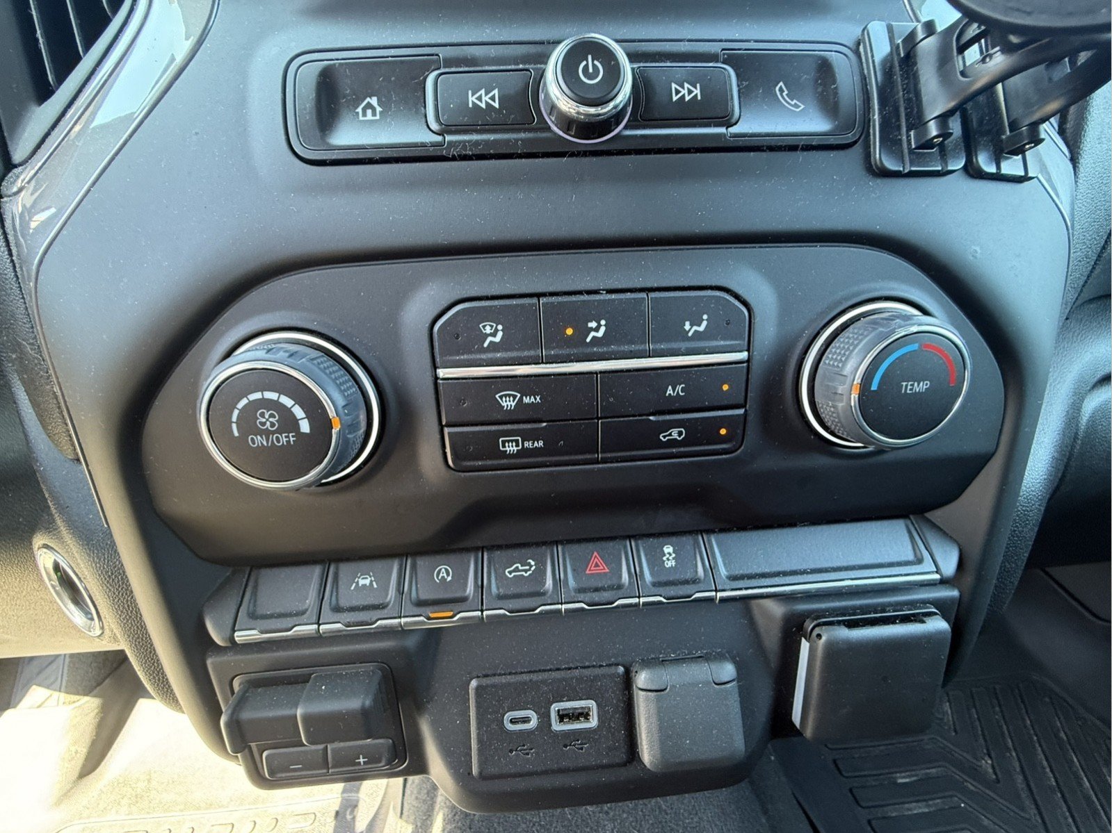 Used 2023 Chevrolet Silverado 1500 Custom AWD/4WD image 15