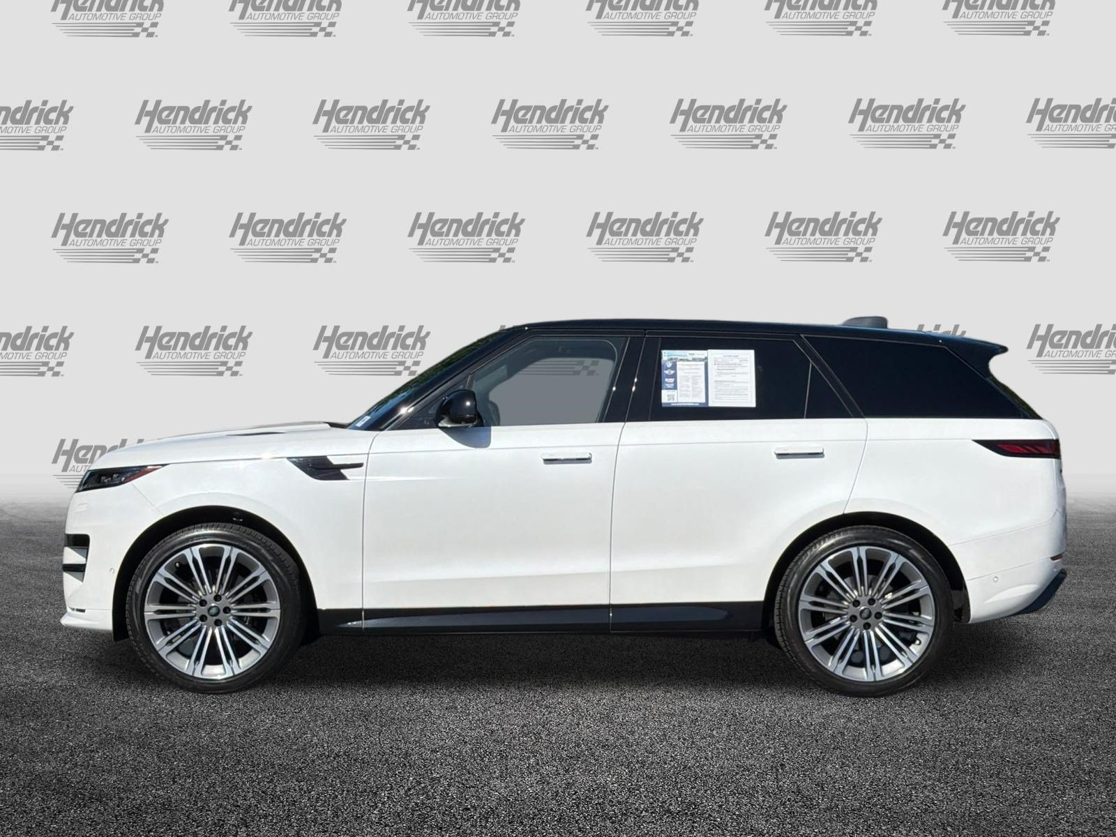 Used 2024 Land Rover Range Rover Sport Dynamic SE AWD/4WD image 8