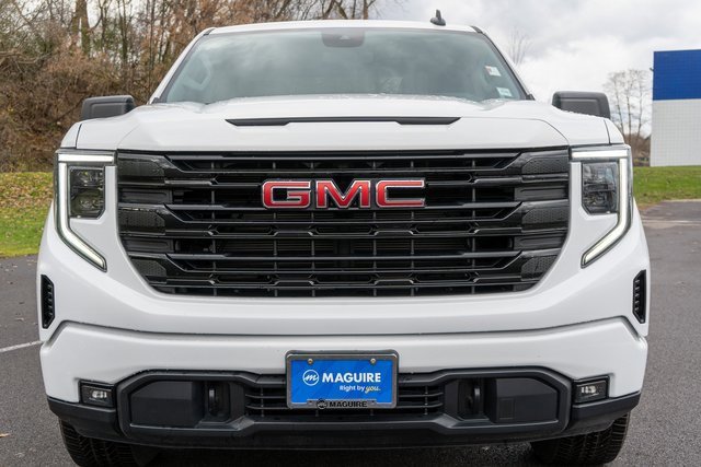 Used 2024 GMC Sierra 1500 Elevation image 3