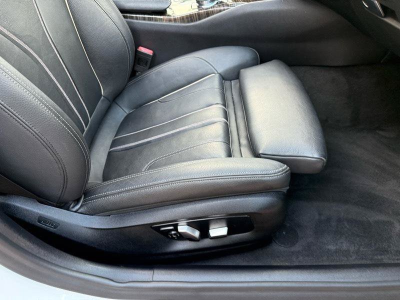 Used 2020 BMW 530i w/ Convenience Package RWD image 60