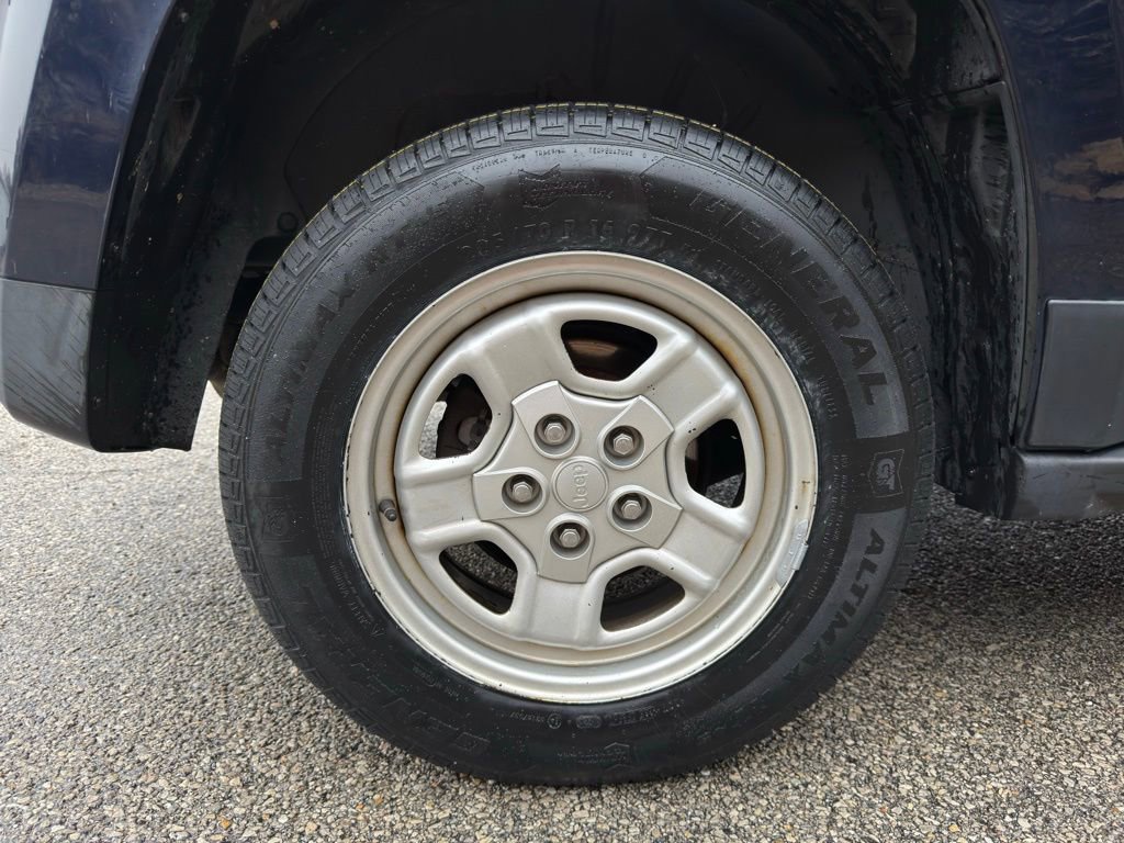 Used 2014 Jeep Patriot Sport w/ Power Value Group image 21