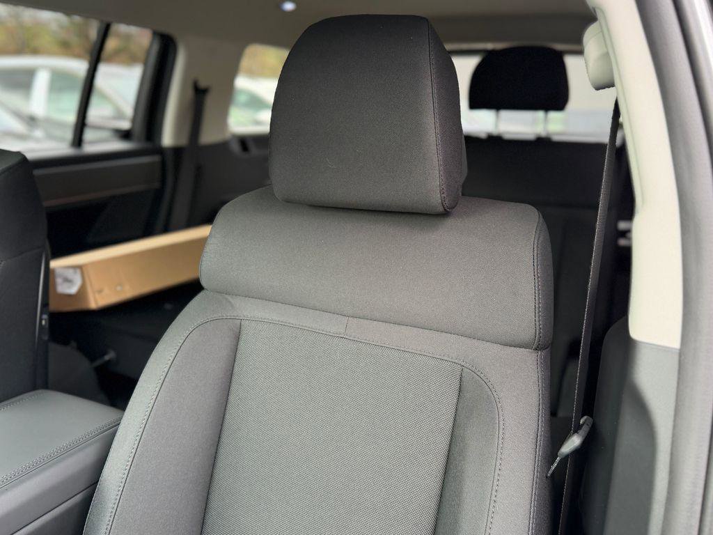 New 2026 Hyundai Santa Fe SE image 16