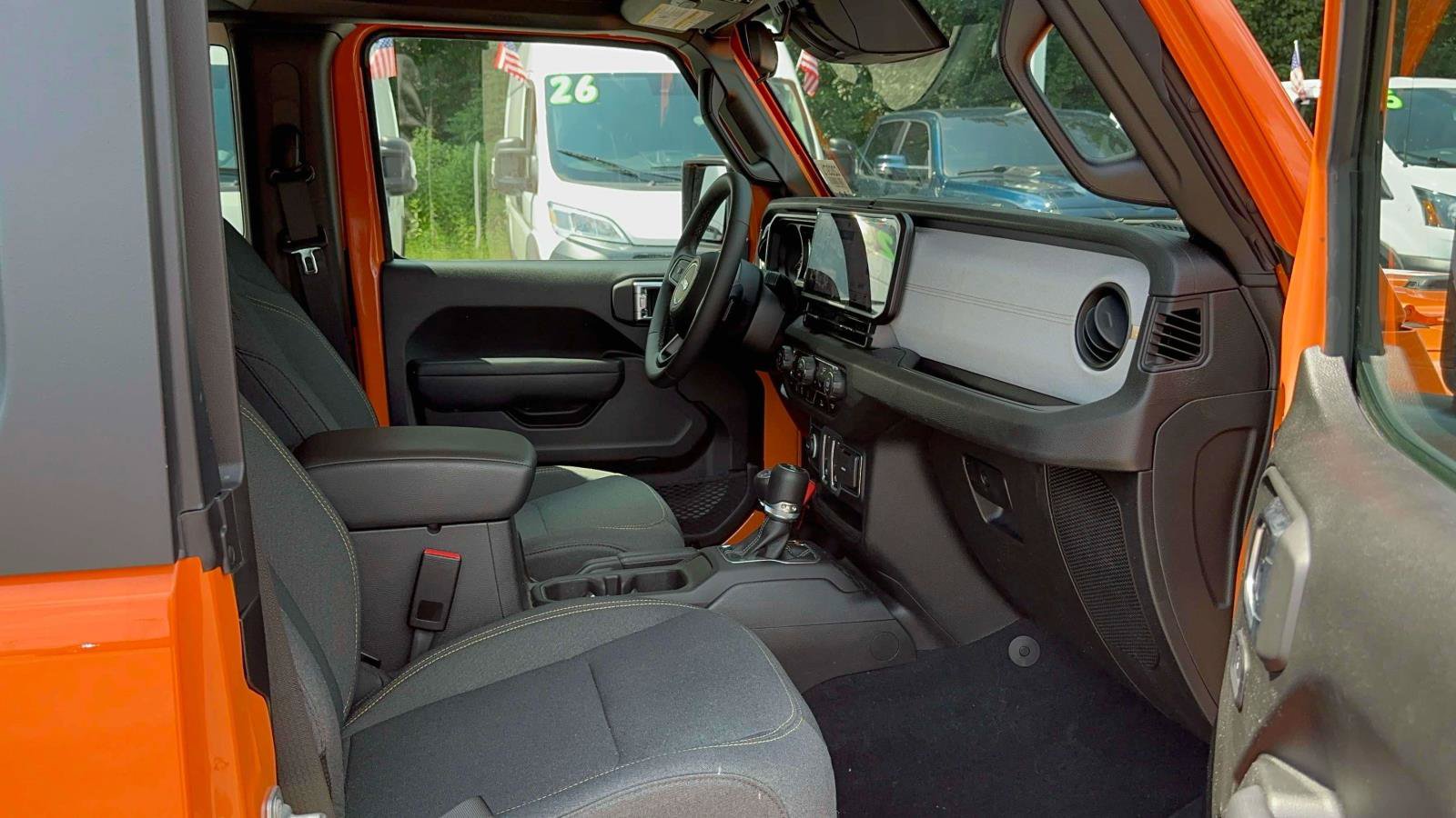 Used 2025 Jeep Wrangler Sport AWD/4WD image 27