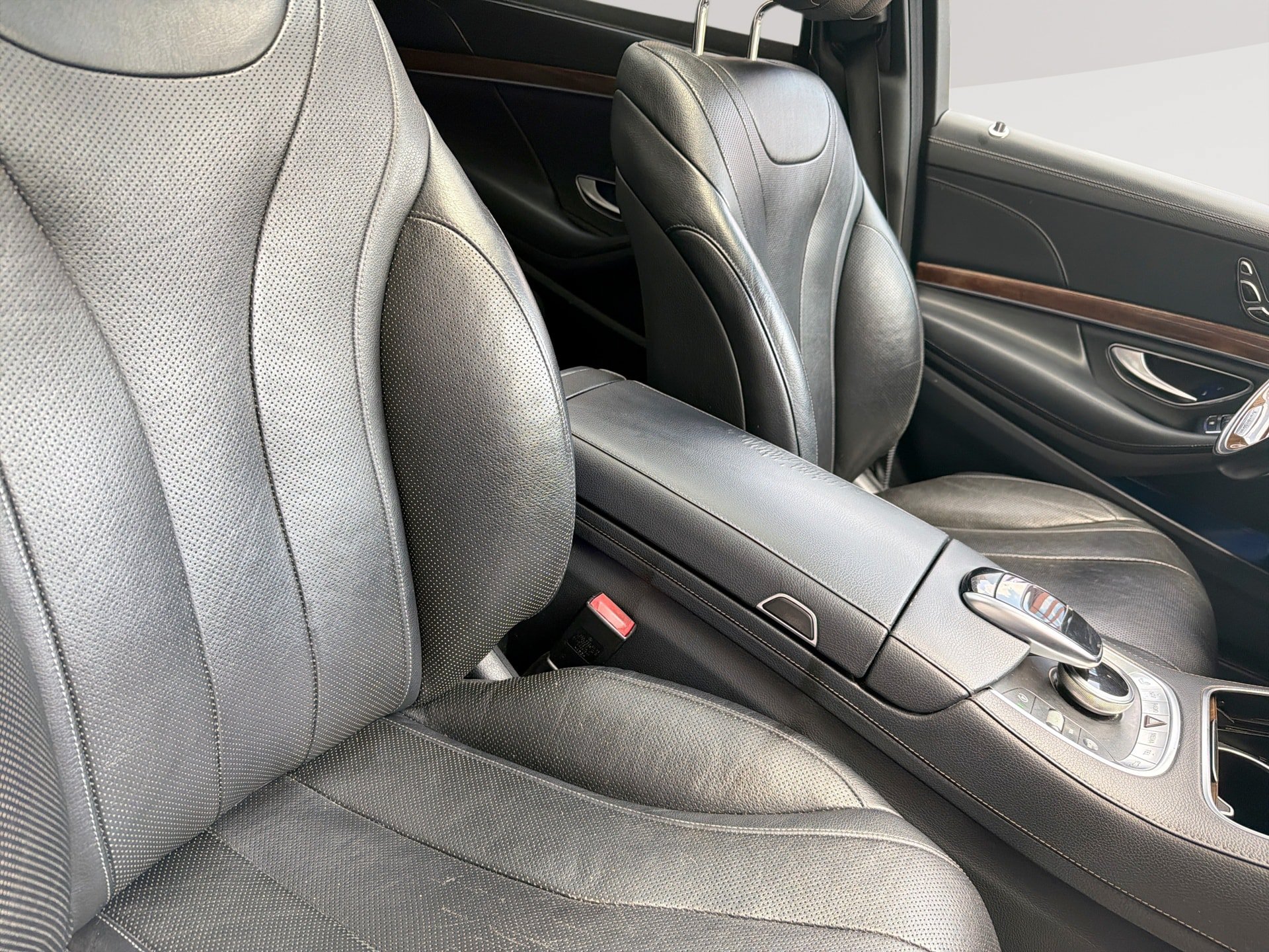 Used 2015 Mercedes-Benz S 550 4MATIC Sedan image 24
