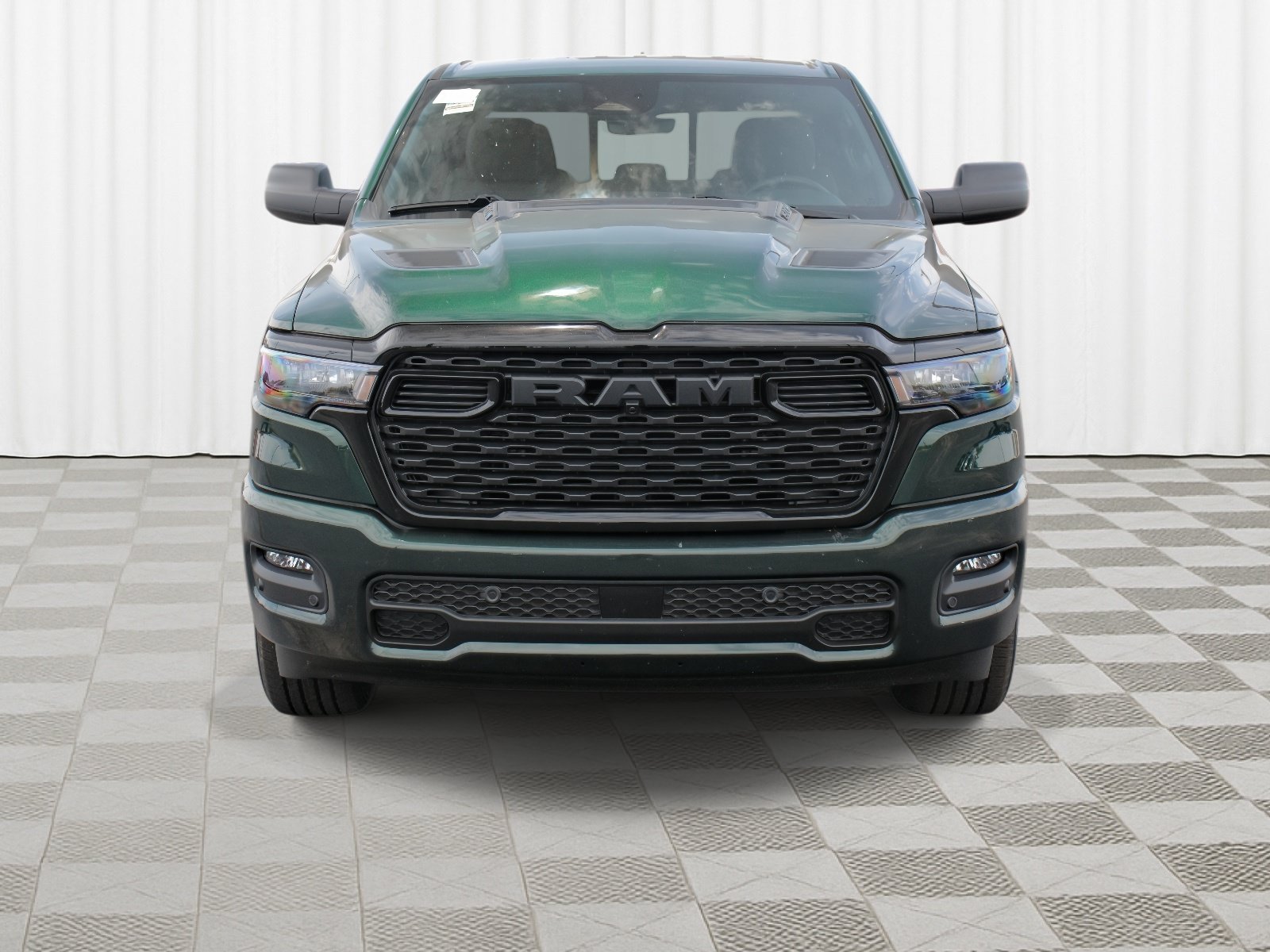 New 2026 RAM 1500 Express AWD/4WD image 31