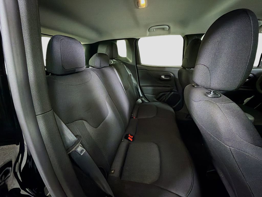 Used 2023 Jeep Renegade Latitude image 27