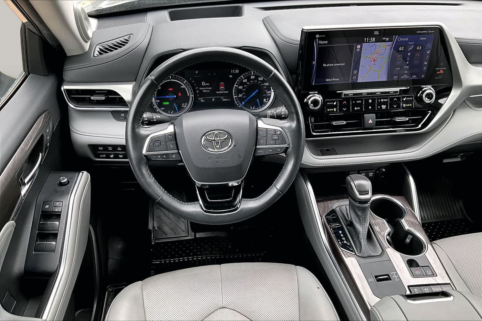 Used 2021 Toyota Highlander Platinum FWD image 6