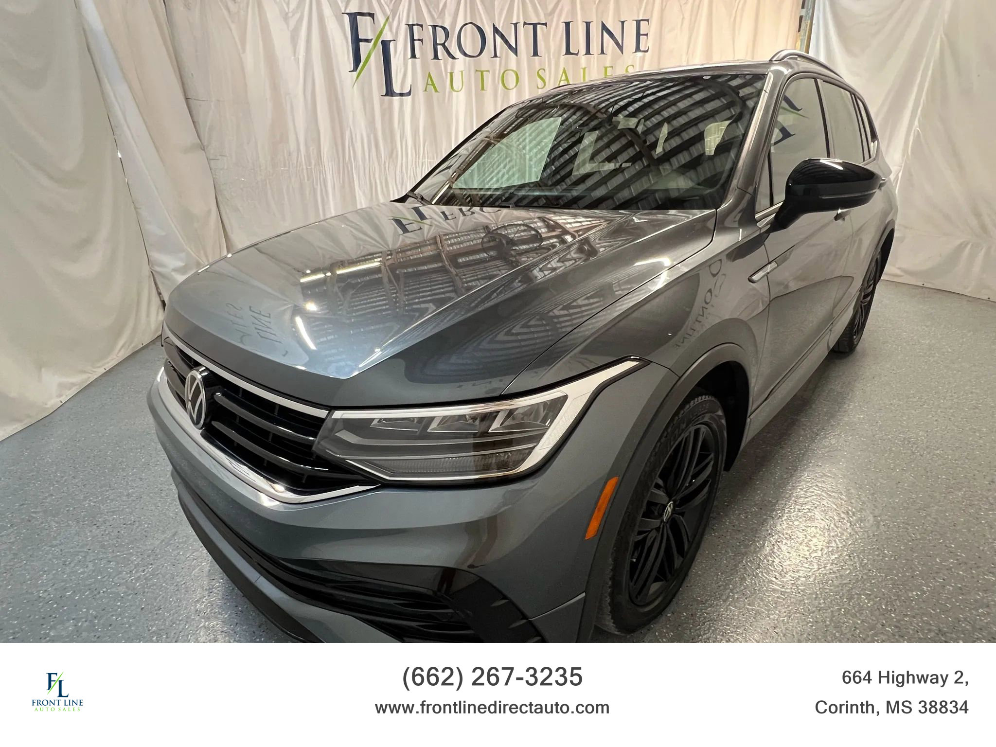 Used 2022 Volkswagen Tiguan SE R-Line image 3