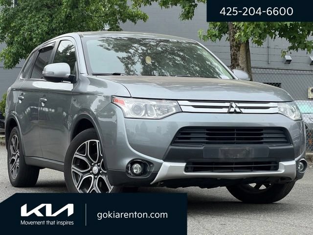 Used 2015 Mitsubishi Outlander GT AWD/4WD image 1