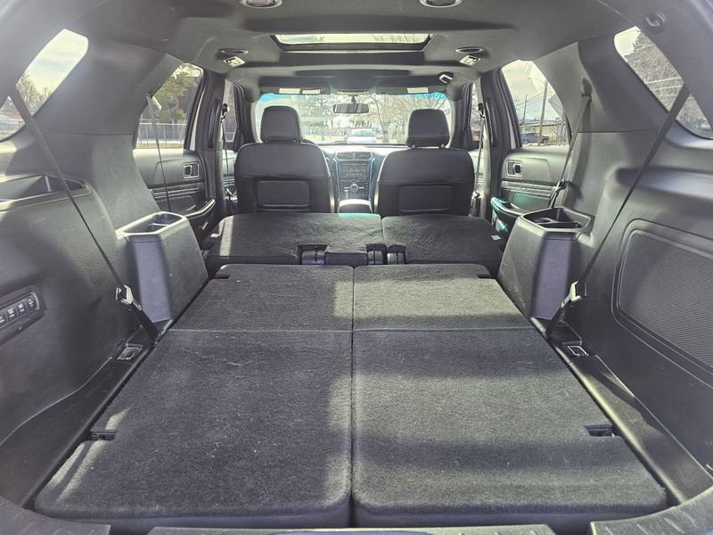 Used 2016 Ford Explorer Limited w/ Class II Trailer Tow Package image 34