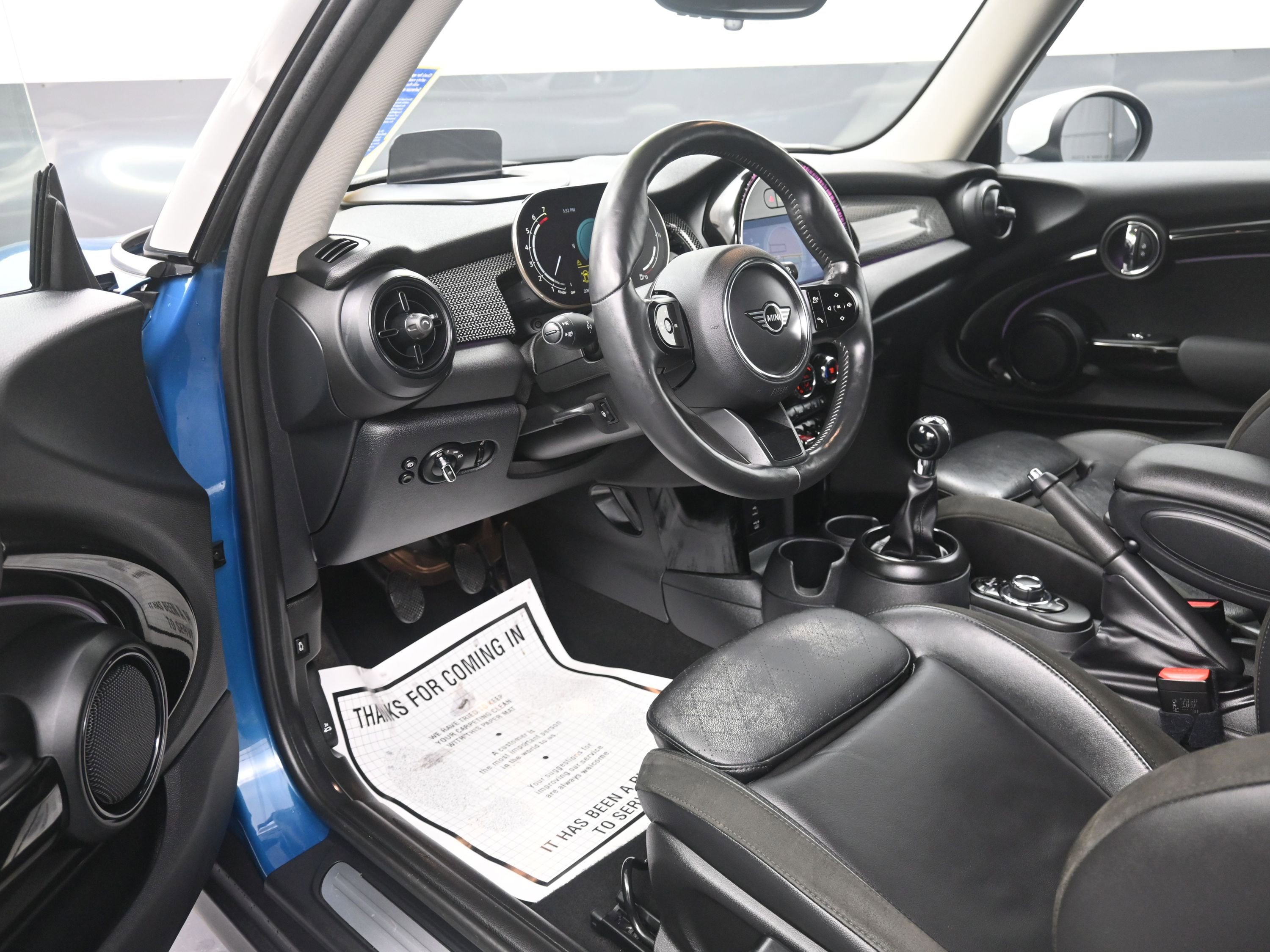 Used 2022 MINI Cooper 2-Door Hardtop image 19