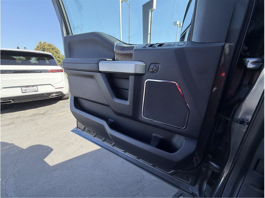 Used 2022 Ford F250 Lariat w/ Tremor Off-Road Package AWD/4WD image 11