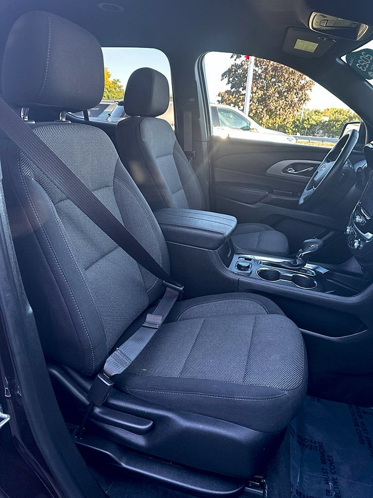 Certified 2023 Chevrolet Traverse LT FWD image 19