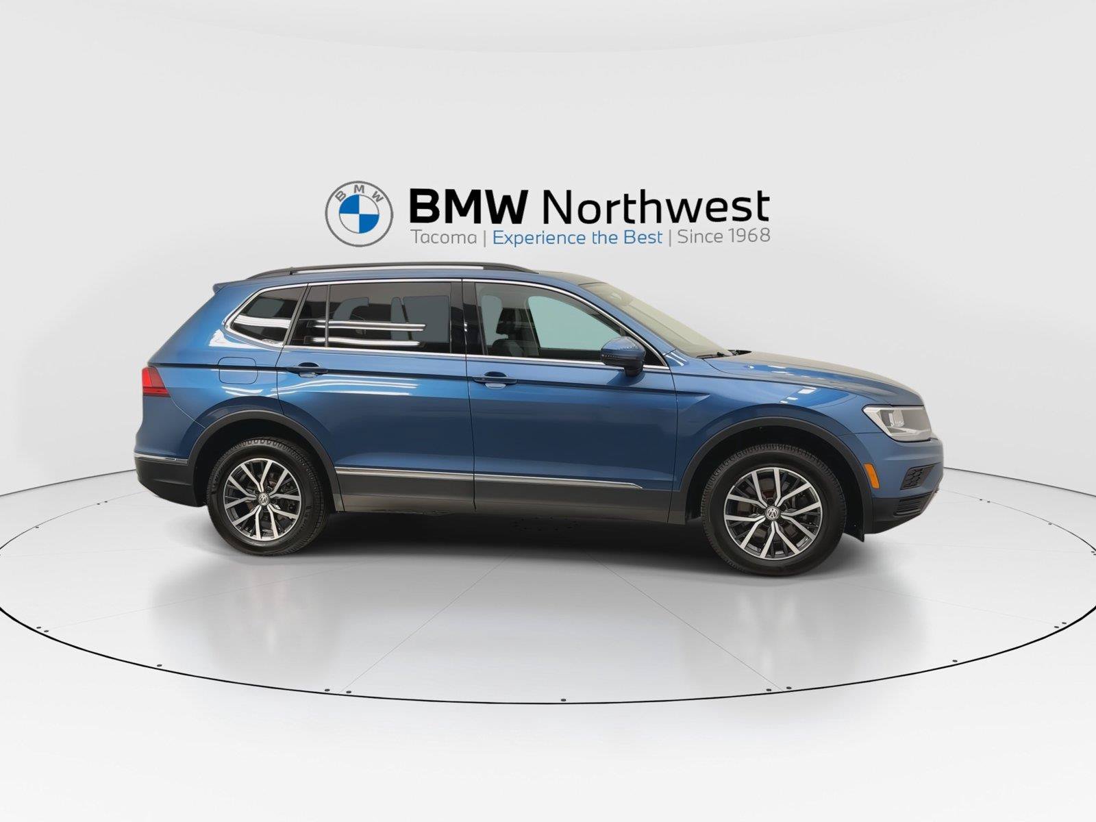 Used 2020 Volkswagen Tiguan SE w/ Panoramic Sunroof Package AWD/4WD image 5