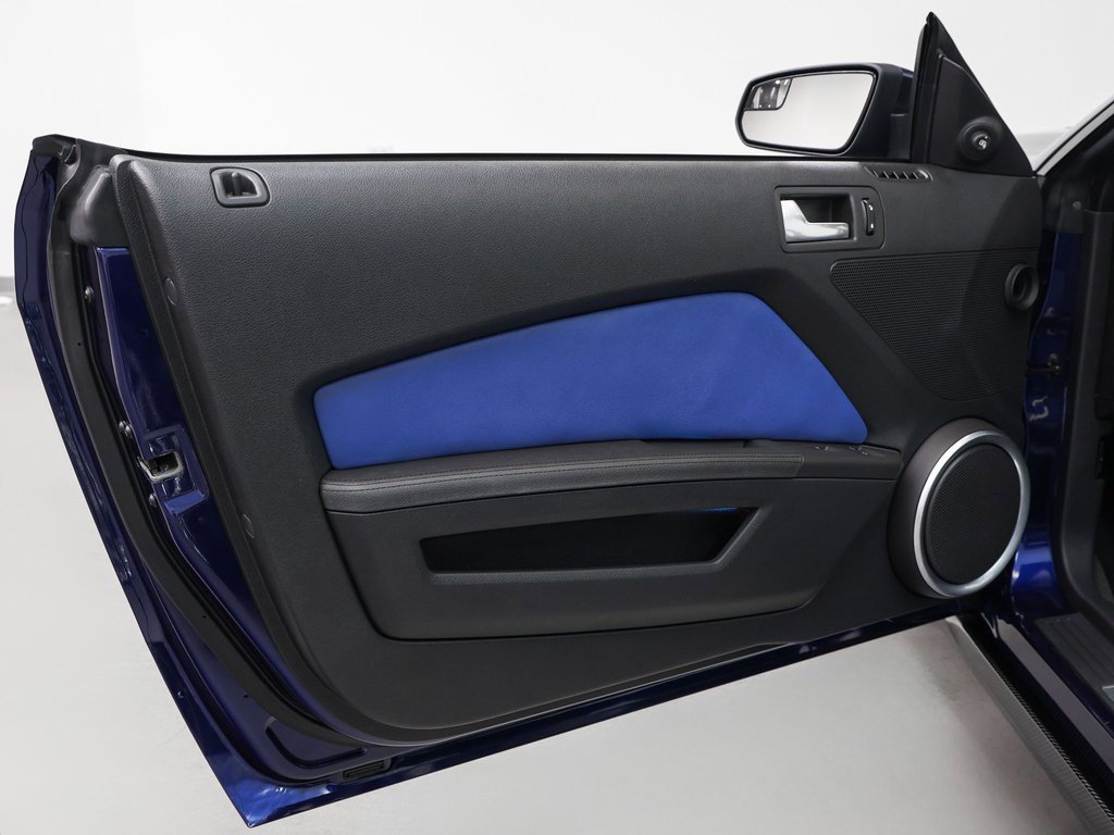 Used 2012 Ford Mustang Shelby GT500 w/ Electronics Pkg image 79