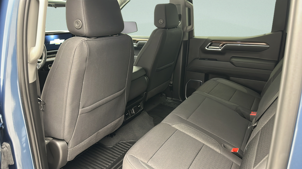 Used 2024 Chevrolet Silverado 1500 LT AWD/4WD image 12