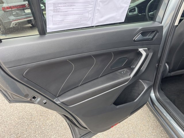 Used 2024 Volkswagen Tiguan SE image 11