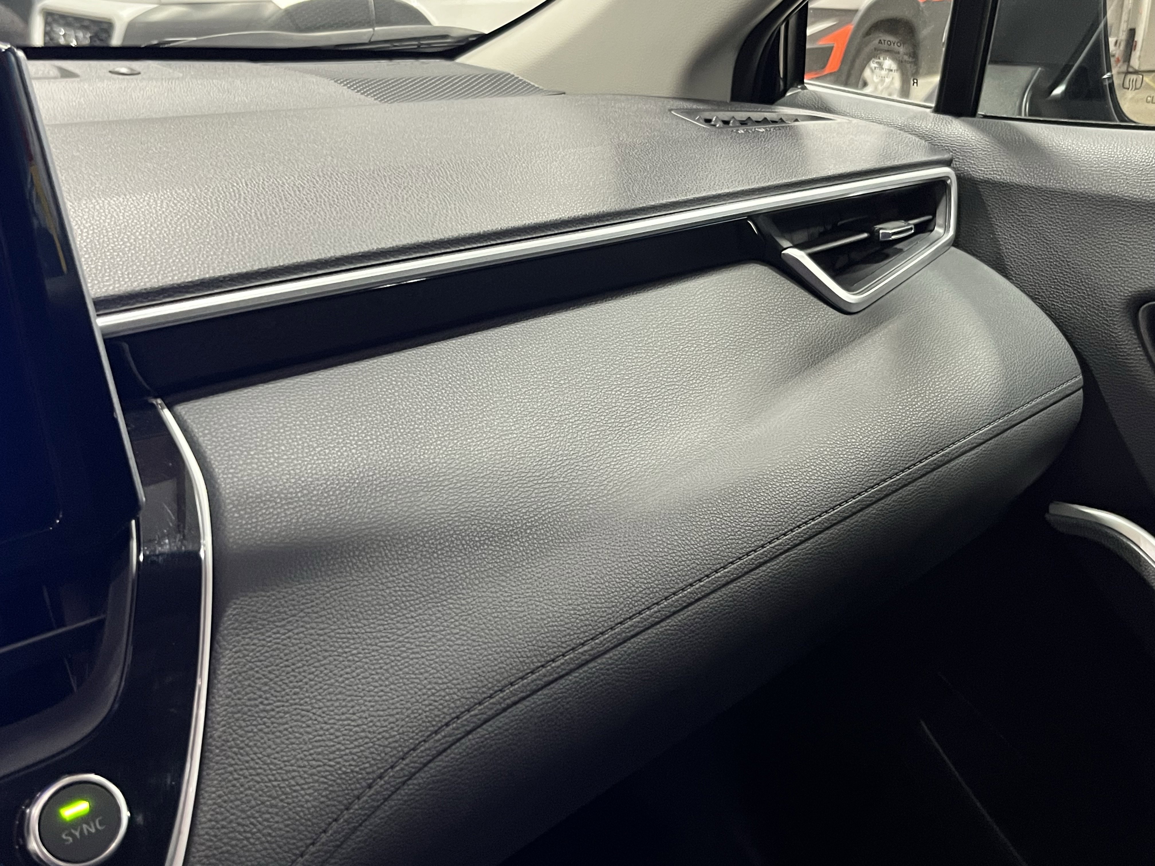 Used 2024 Toyota Corolla Cross XLE image 22